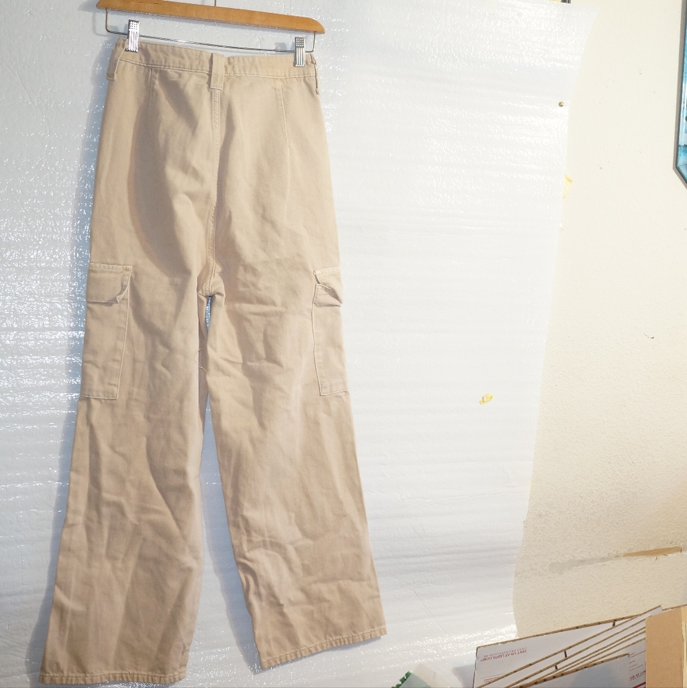 Zara High Rise Straight Cargo Cream pants - Picture 3 of 5